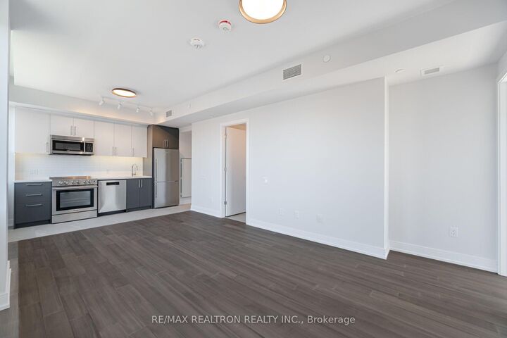 Property Photo:  664 Spadina Avenue 203  ON M5S 2H7 