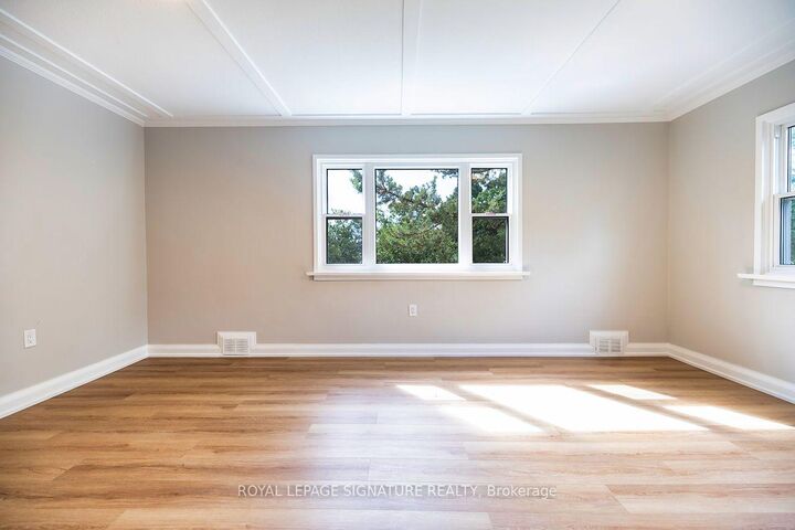 Property Photo: 688 Aylmer Street Unit 5 ON K9H 3X6
