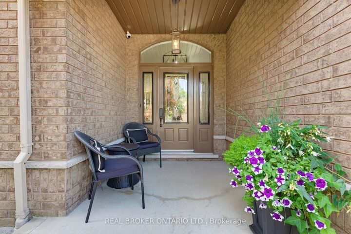 Property Photo: 64 Carmichael Crescent ON N3R 8A9