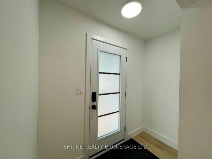 Property Photo:  792 Fleet Street  ON N5Y 1R9 