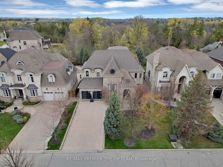 Property Photo: 62 Autumn Grove Court ON L0J 1C0
