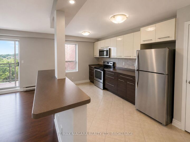 Property Photo:  99 Church Street 605  ON L2R 3E1 