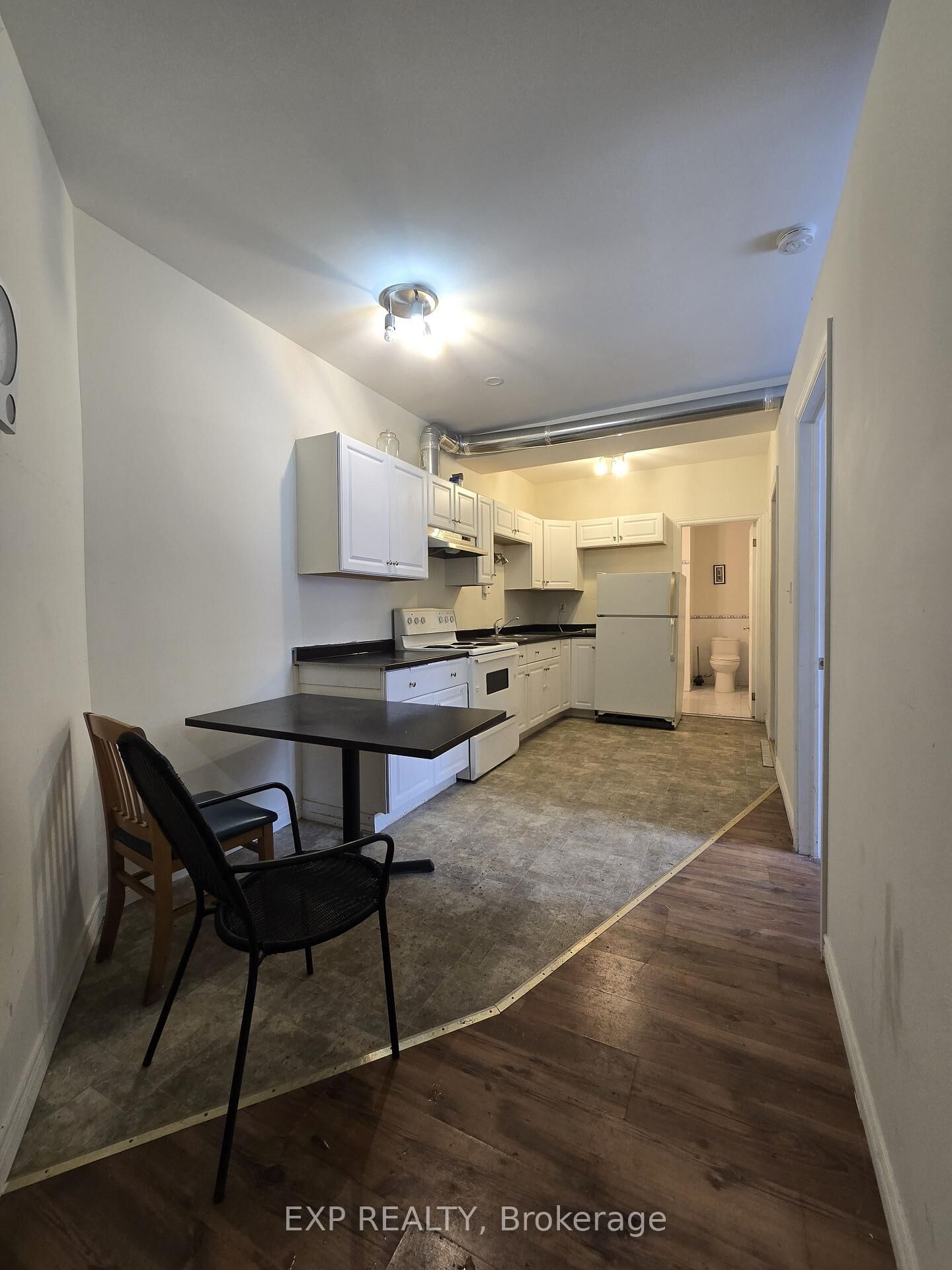 Property Photo:  88 Colborne Street 1  ON N3T 2G5 