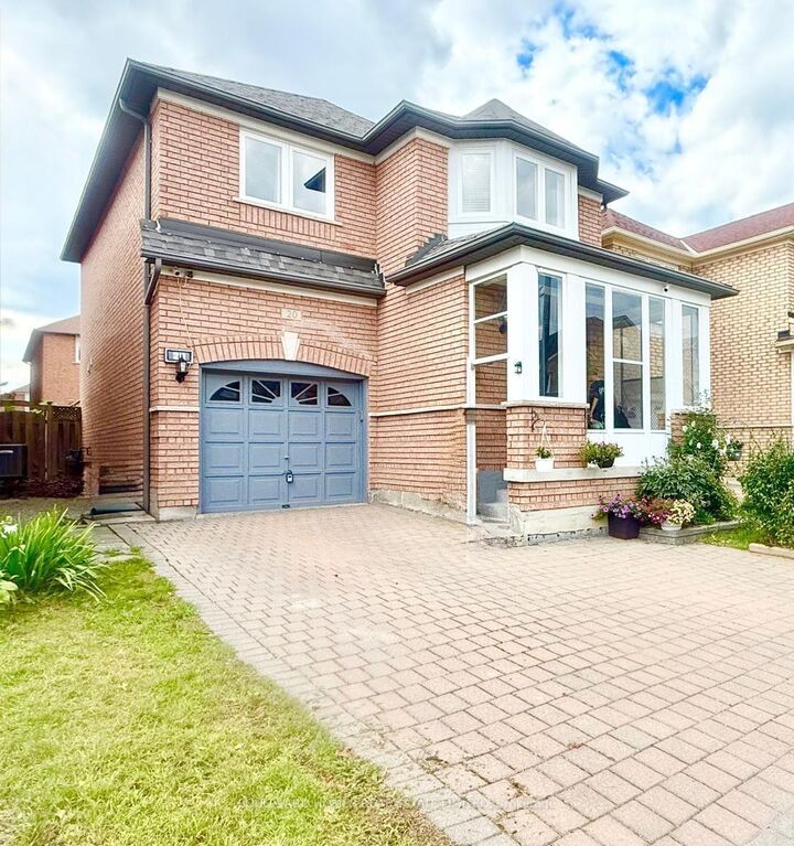 Property Photo: 20 Russell Hill Road ON L6C 2L8