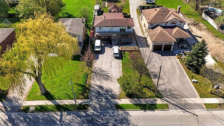 Property Photo: 197 Douglas Road ON L4E 3H5