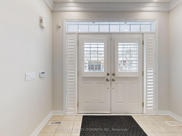 Property Photo: 224 Aspenwood Drive ON L3X 3L1