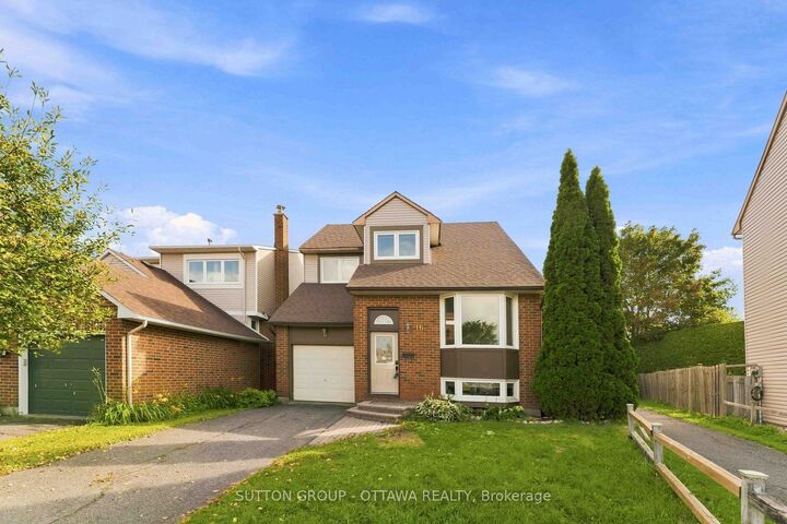 16 Crimson Gate — photo 1
