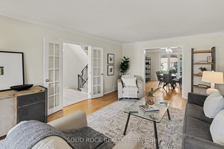 Property Photo: 1599 Featherston Drive ON K1H 6N9
