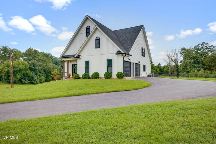 Property Photo: 3925 Lake Valley Court TN 37664