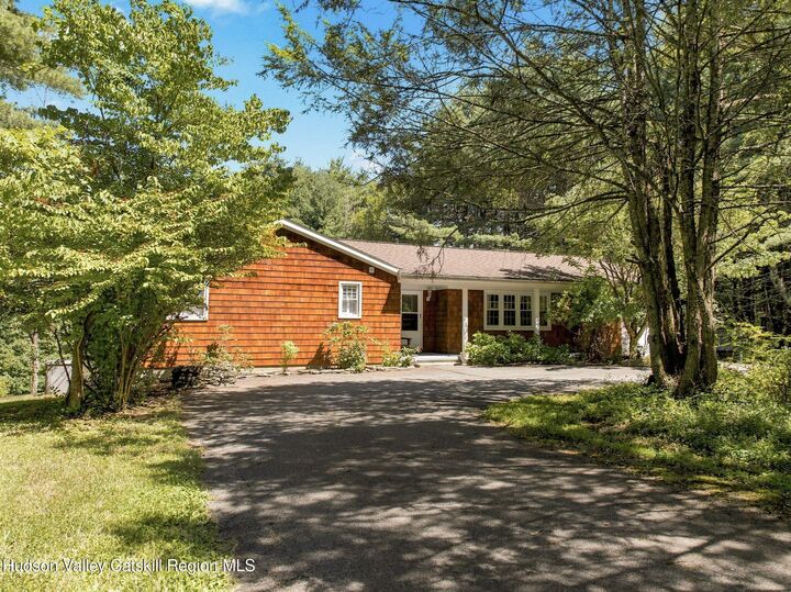 Property Photo: 690 Samsonville NY 12446
