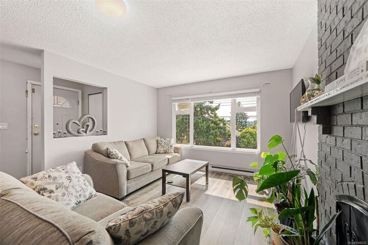524 Rosehill St #4 — photo 1