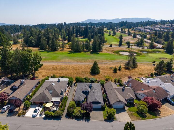 Property Photo: 3714 Arbutus Dr N BC V0R 1L1