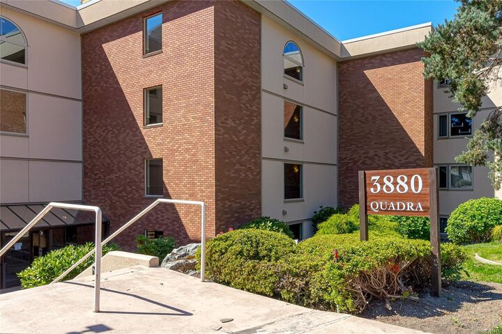 3880 Quadra St #208 — photo 1