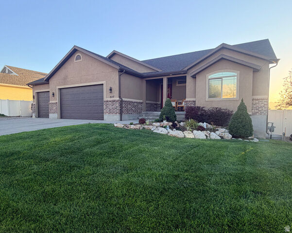 Property Photo: 2117 N 220 W UT 84074