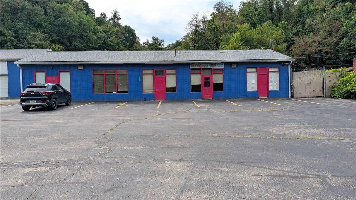 Property Photo: 1330 Hayden PA 15037