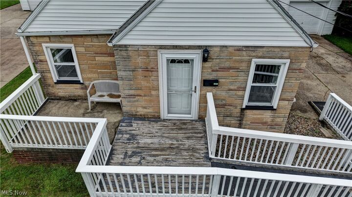 Property Photo: 2929 Helen Place NW OH 44708