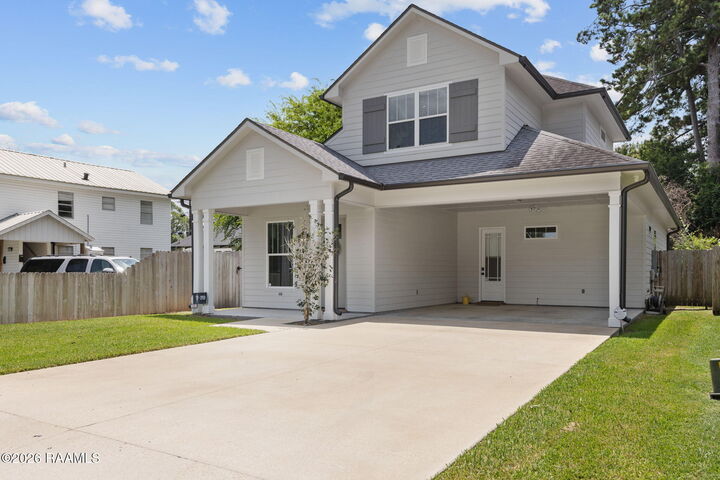 Property Photo:  109 Louisa Boulevard  LA 70506 