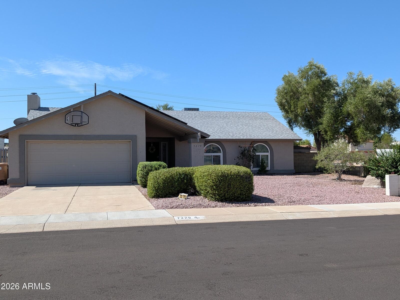 Property Photo: 7279 W Wethersfield Road AZ 85381