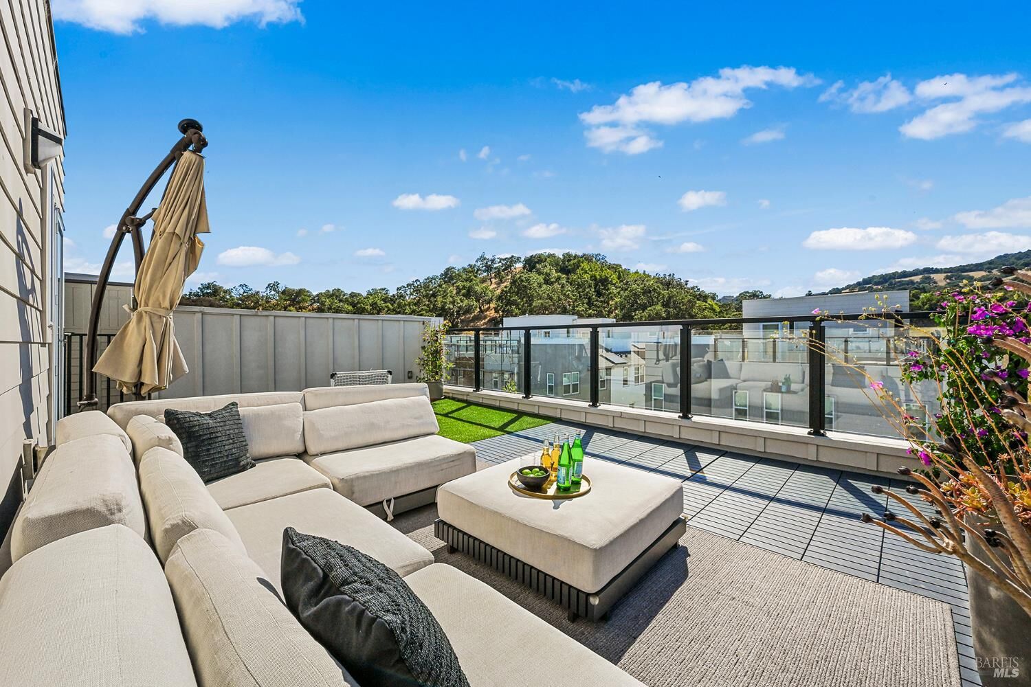 Property Photo:  646 Verandah Court  CA 94945 