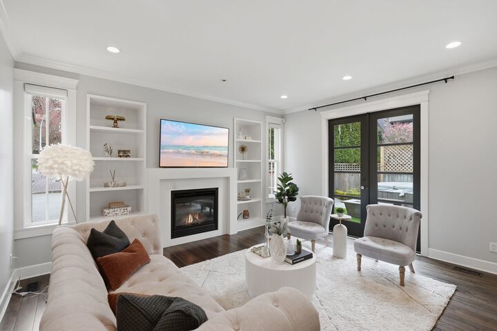 Property Photo: 927 163 Street BC V4A 9T8