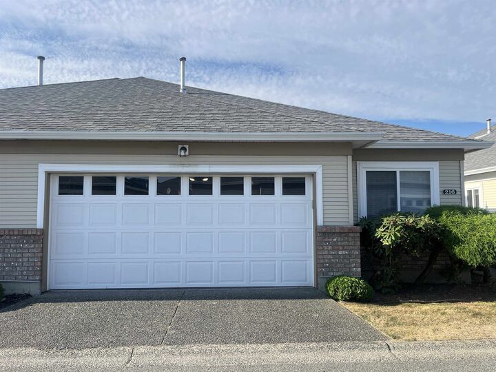 8485 Young Road 216 — photo 1