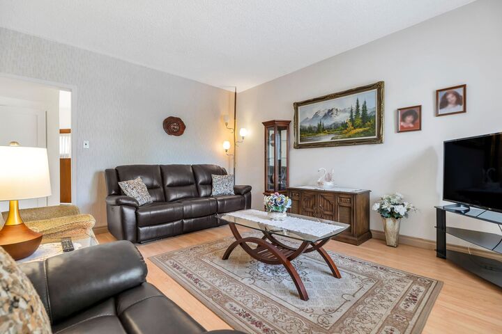Property Photo: 2560 Adanac Street BC V5K 2M5
