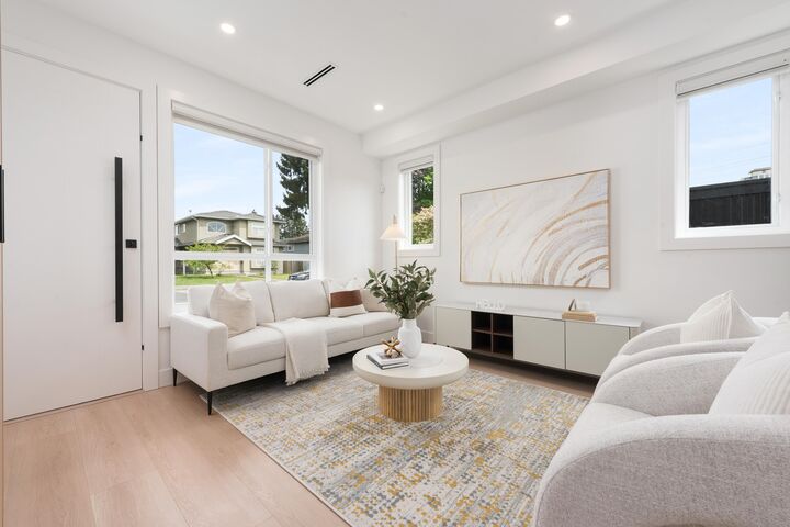 Property Photo:  6808 Elwell Street 3  BC V5E 1K1 
