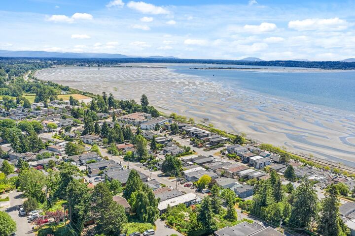 Property Photo: 15507 Columbia Avenue BC V4B 1K5