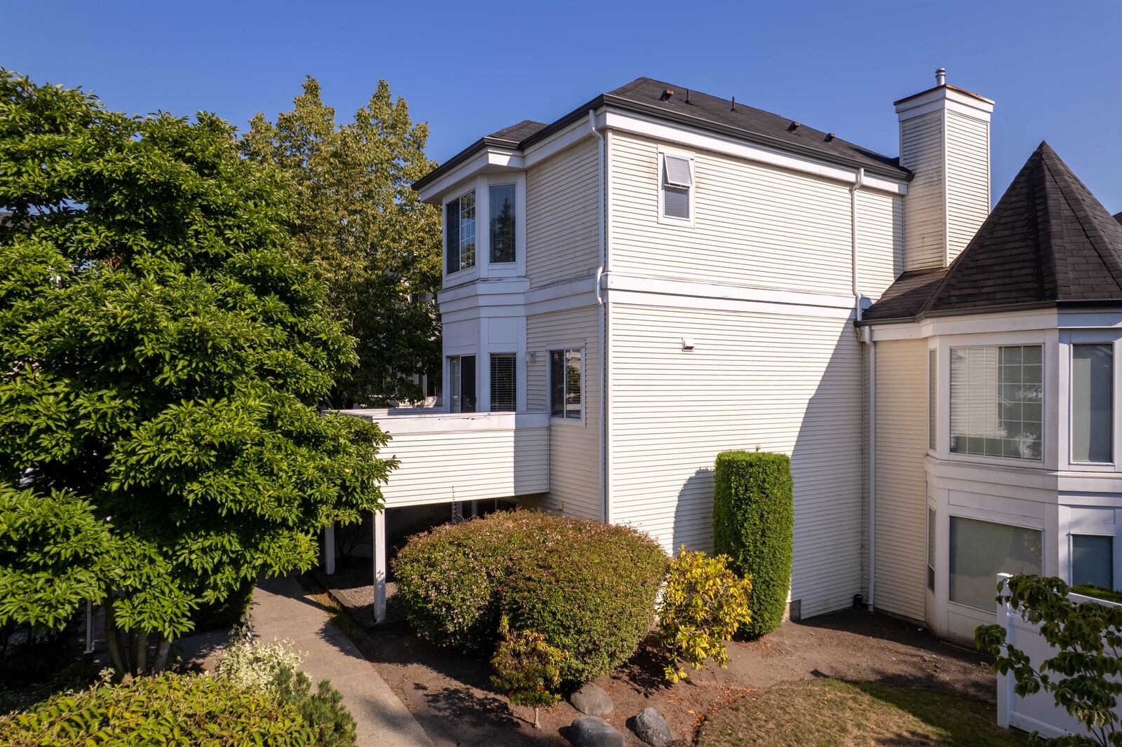 Property Photo: 12500 McNeely Drive 42 BC V6V 2S4