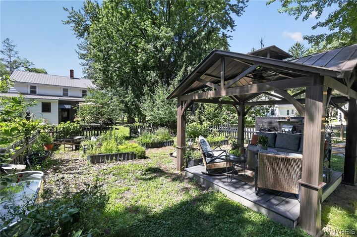 Property Photo: 6811 Boston State Road NY 14075