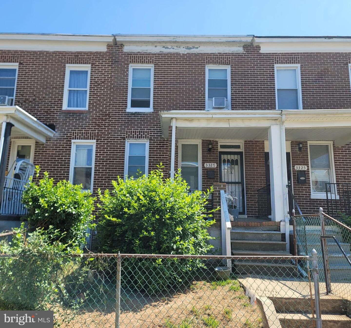Property Photo: 3327 Ravenwood Avenue MD 21213