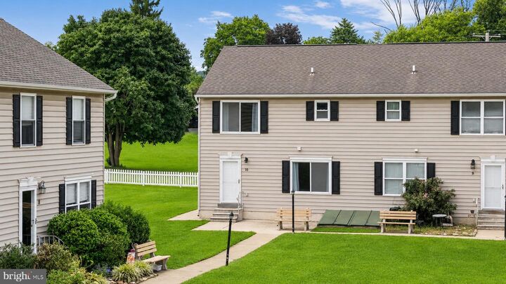 Property Photo: 10 Terry Court PA 19335