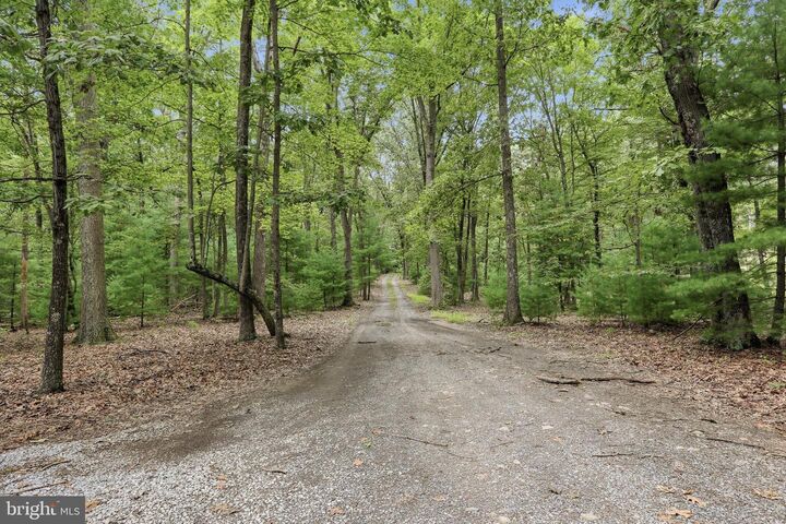 Property Photo:  899 Oak Dale Court  WV 26711 