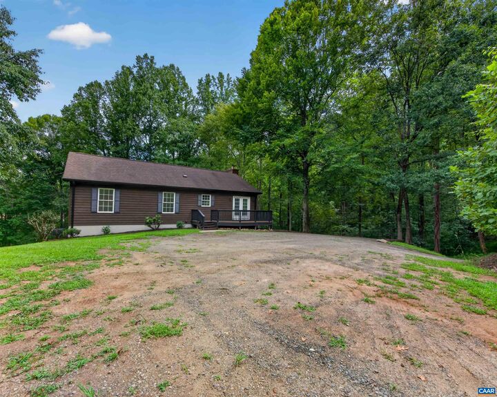 Property Photo:  398 Ruth Hollow Fire Trl  VA 22727 