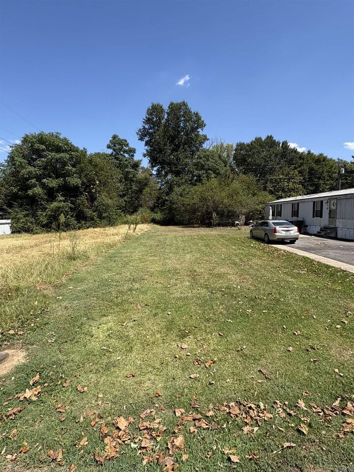 Property Photo: 724 Fairview St AR 72034