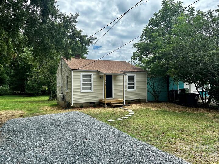 Property Photo:  930 Dixie Street  NC 27292 
