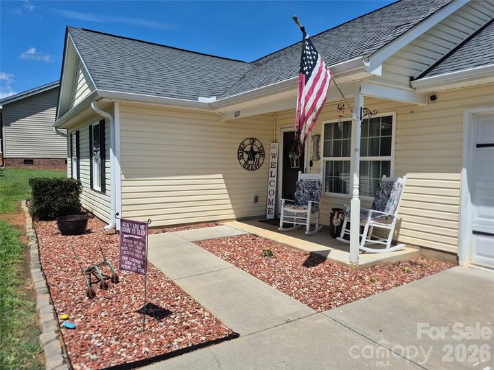 Property Photo:  1637 Riverview Road  NC 28092 