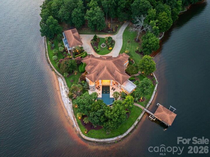 Property Photo:  178 Mariner Pointe Lane  NC 28117 