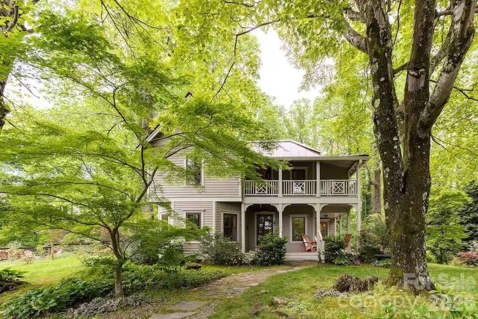 Property Photo:  520 Esseola Street  NC 28773 