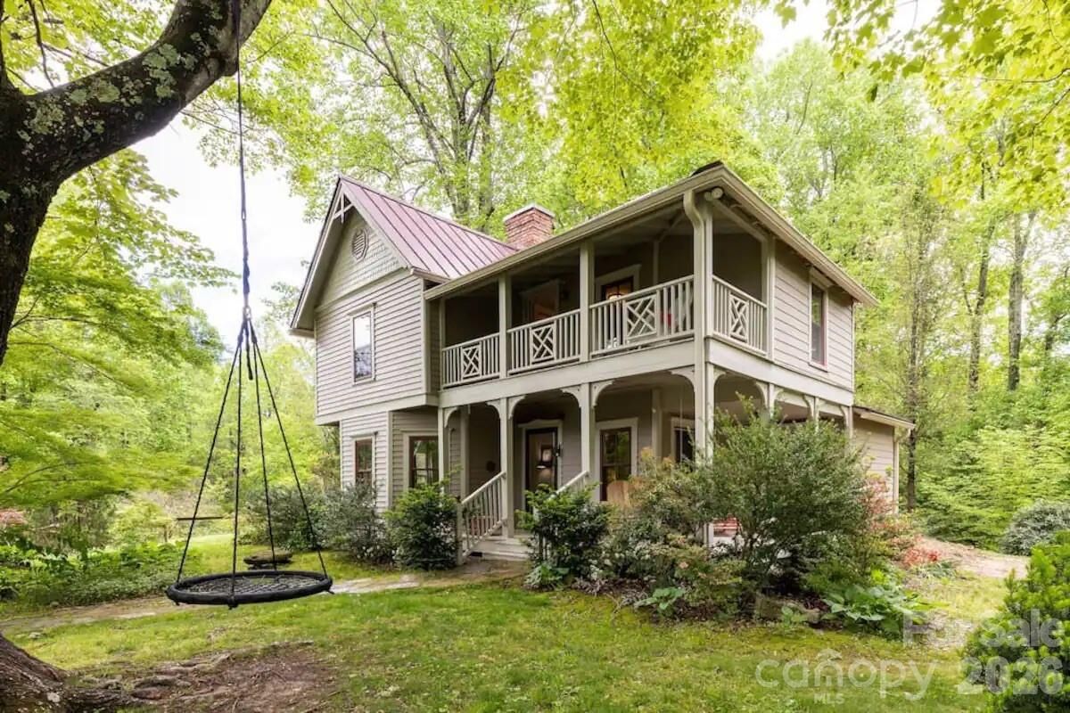 Property Photo: 520 Esseola Street NC 28773
