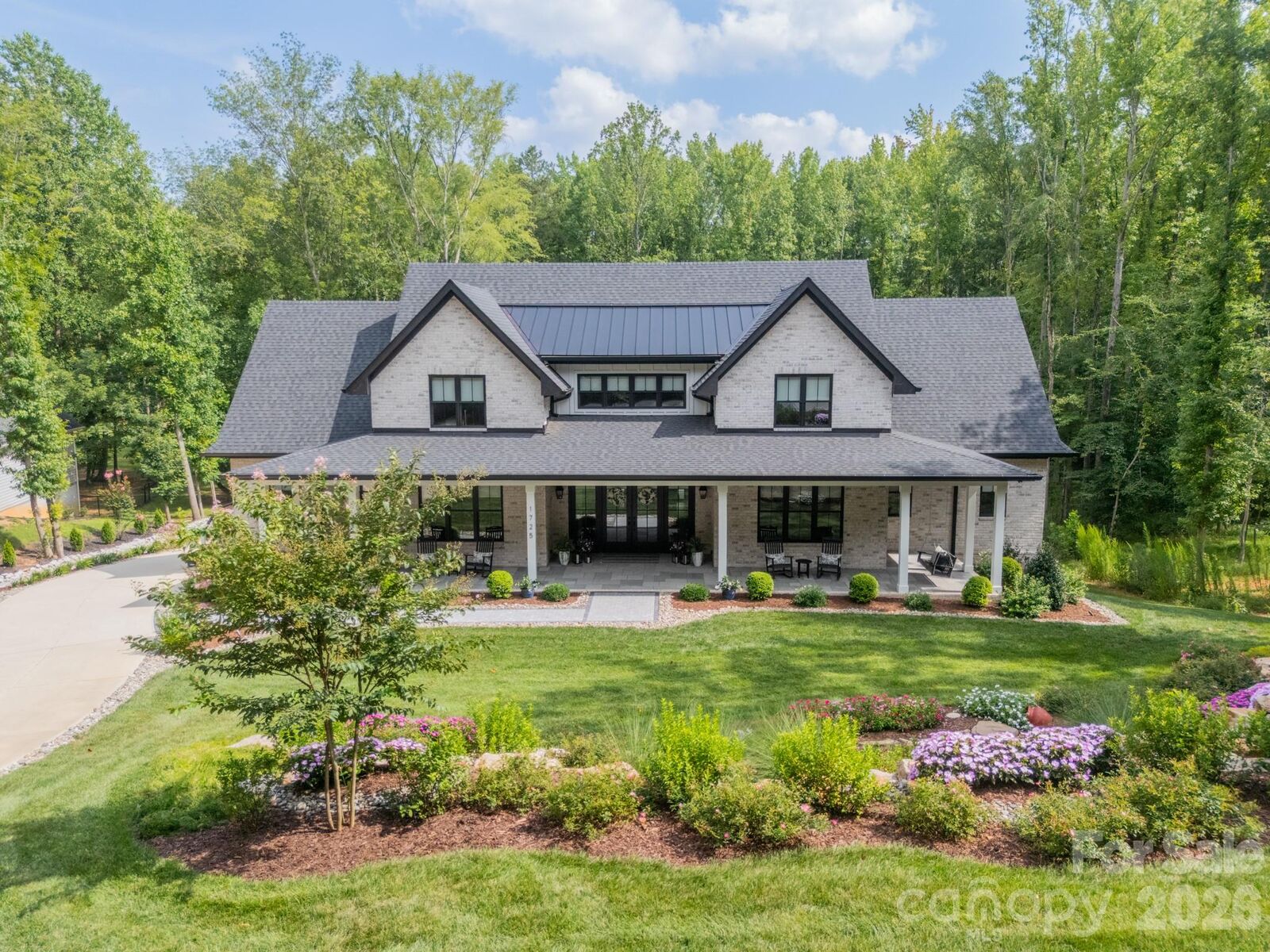 Property Photo:  1725 Turtlewood Drive  NC 28173 