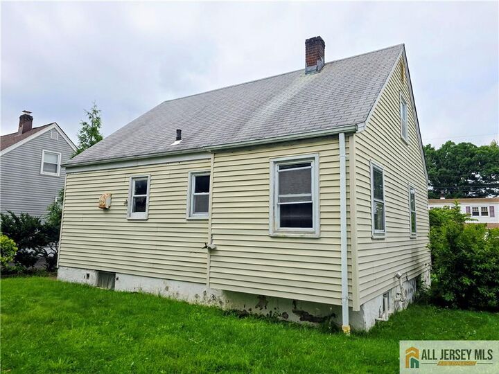 Property Photo:  118 Standiford Avenue  NJ 08872 