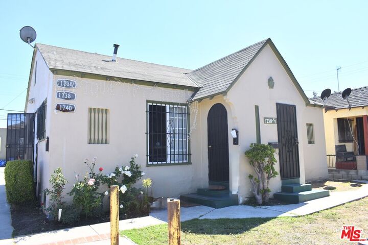 Property Photo:  1738 W 82nd St  CA 90047 