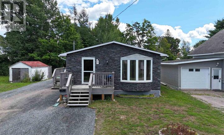 50 Lakeview Rd — photo 1