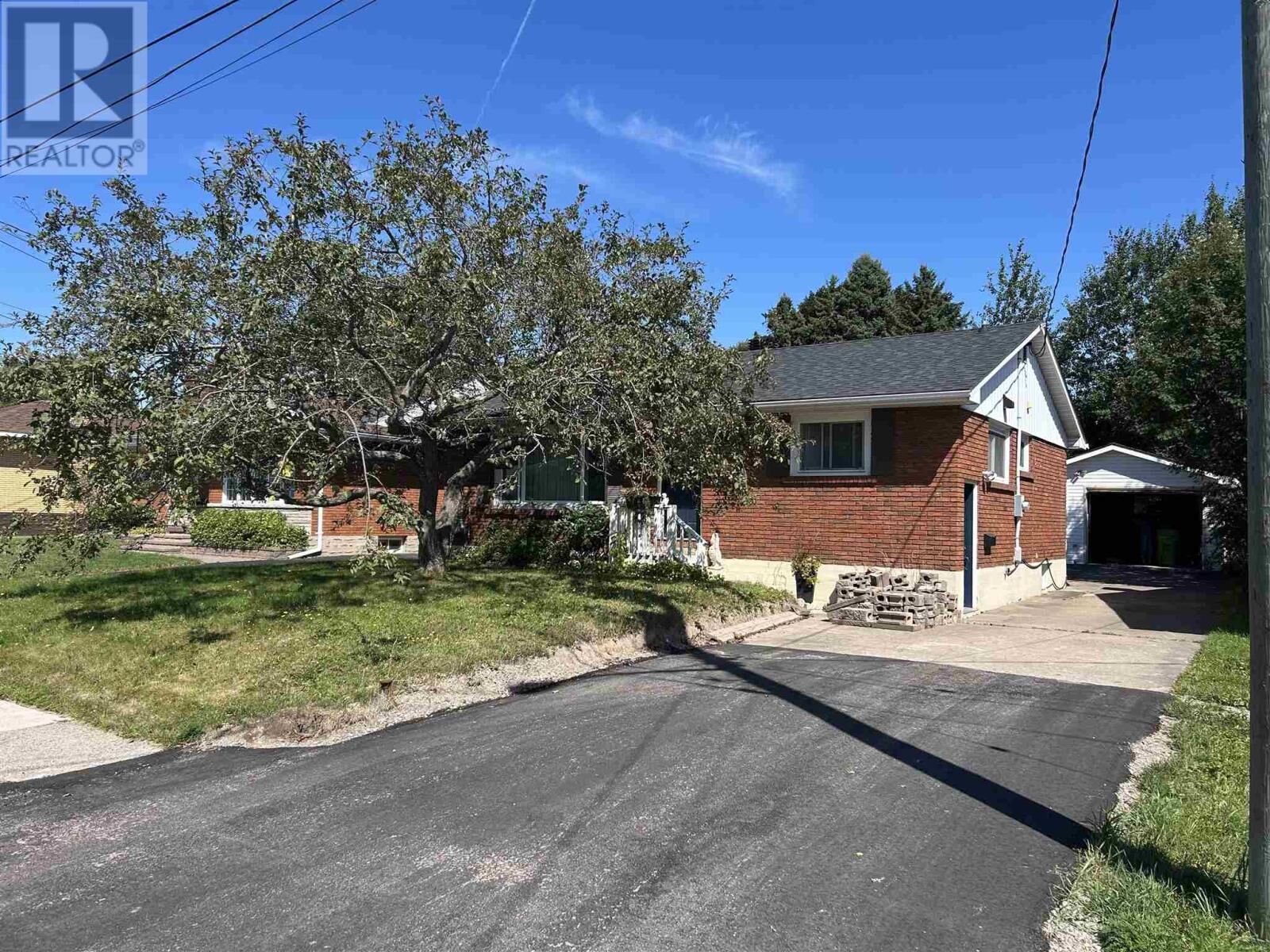 Property Photo:  14 Nicolas Ave  ON P6A 4E1 