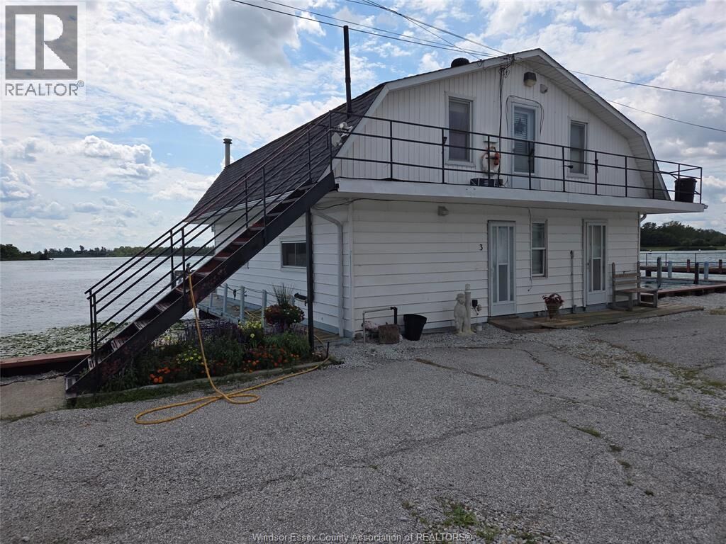 Property Photo:  4 Wahneta Lower  ON N9J 1T7 