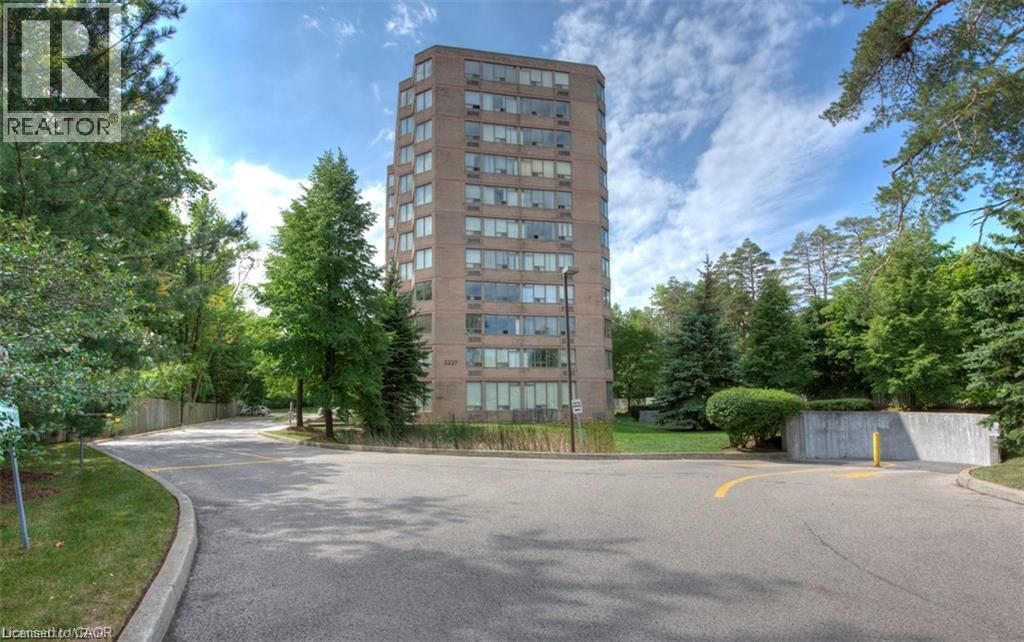 Property Photo: 3227 East King Street 503 ON N2A 3Z9