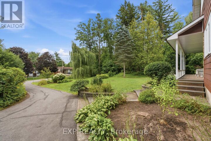 Property Photo: 960 Quigley Hill Road ON K4C 1H1