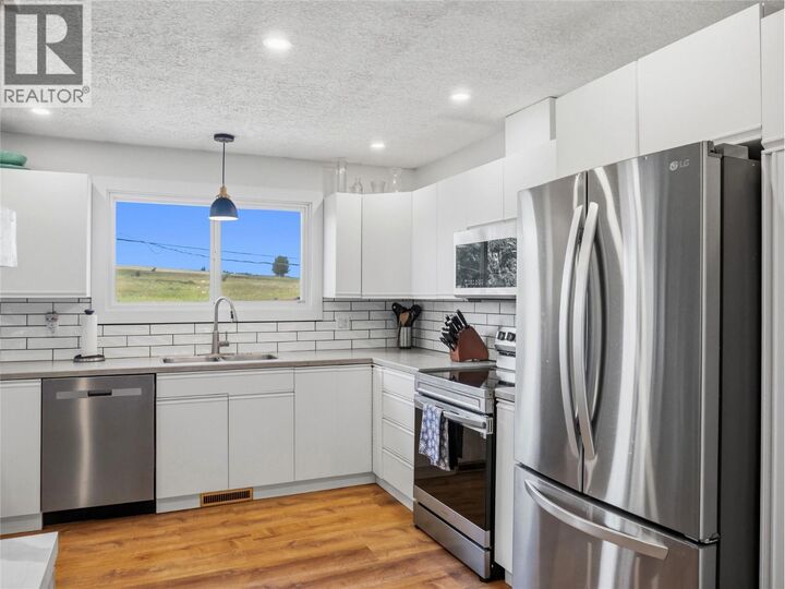 Photo de la propriété:  1312 92 Avenue  BC V1G 1C3 