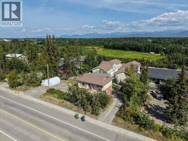 Property Photo:  1512 Centennial Street  YT Y1A 3Z1 